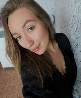 Камилла, 27